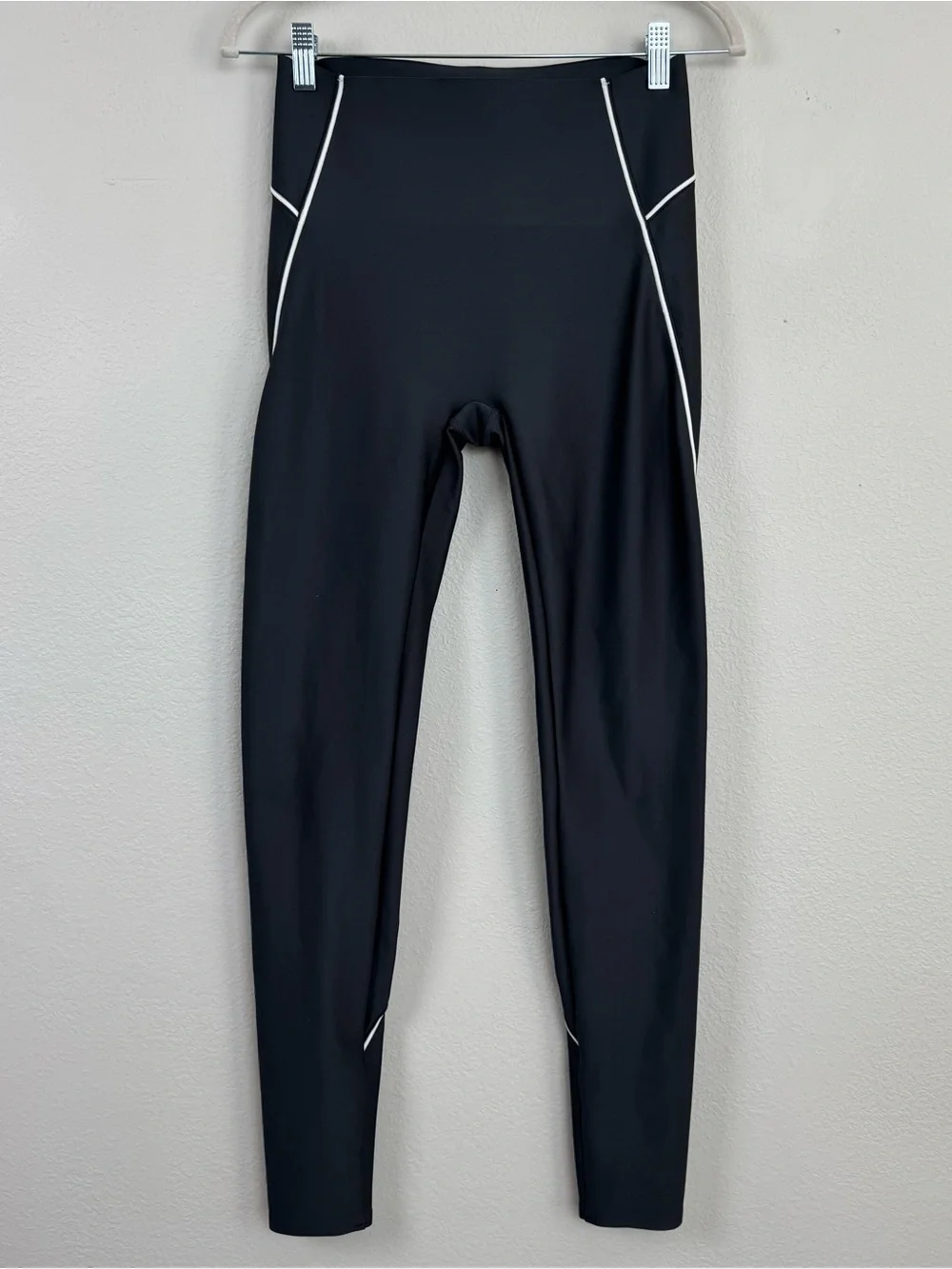 Alo Yoga Airlift High-Waist Haven Leggings Sleek Black Sz M Compression Shaping